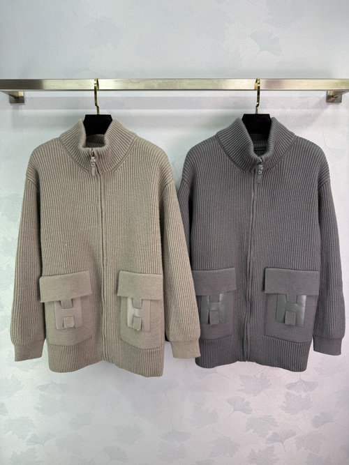 Hermes White Wool Cardigan with Zip and Dual Front Pockets