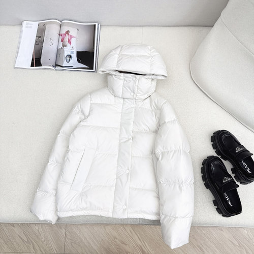 Moncler Soft Matte Down Jacket with Detachable Hood and Multiple Storage Pockets