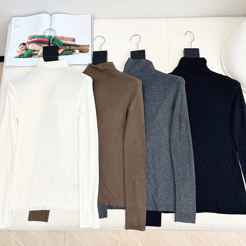 Brunello Cucinelli Soft and Comfortable High - neck Wool Blend Bling - Process Base Layer