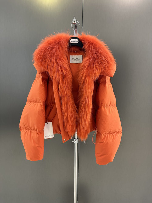 Max Mara Elegant New Goose Down Jacket with Detachable Raccoon Fur Collar