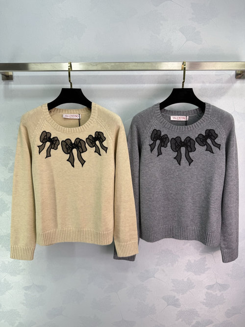 Valentino Black Bow Embroidered Round Neck Wool Sweater