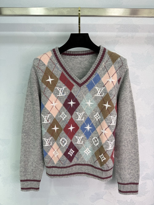 Louis Vuitton Customized Wool Knit Pullover with Checkerboard Embroidery, Comfortable and Elegant
