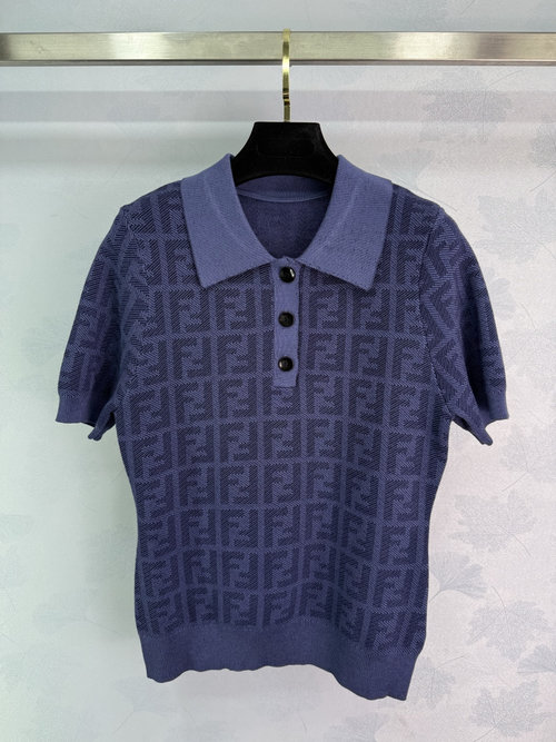 Fendi Turn-down Collar Letter Jacquard Short-sleeve Knit with Sophisticated Luxury Style