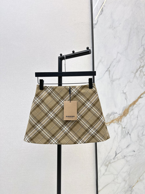 Burberry Retro A-Line Mini Skirt with Anti-Exposure Lining