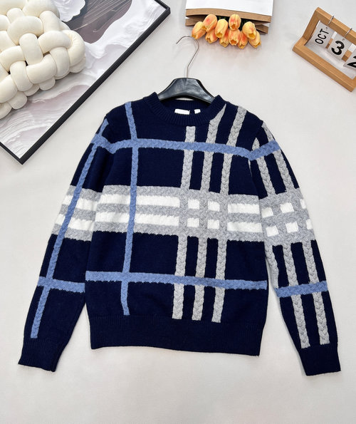 Burberry Gingham Round Neck Wool Pullover Knit