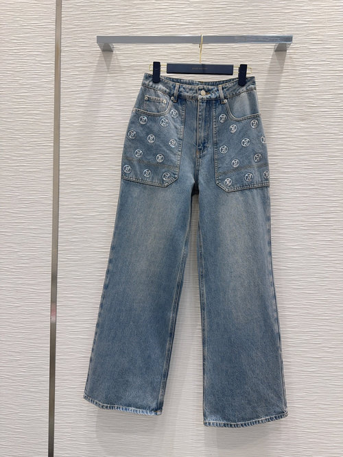 Louis Vuitton Fashionable Denim Pants Made of Custom Twill Cotton with Classic Wash