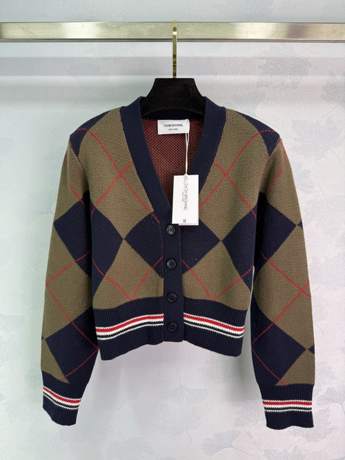 Thom Browne Argyle Pattern Knit Cardigan with Contrasting Colors, Short Design for an Elegant Look