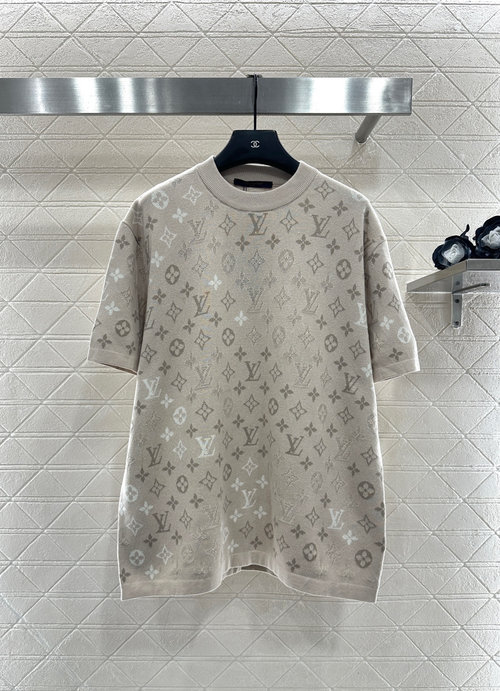 Louis Vuitton Customized Cotton Yarn Knitted Short Sleeve with Four - Leaf Clover Motif