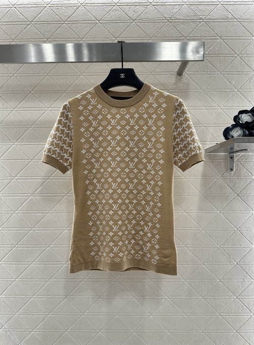 Louis Vuitton Custom YB Wool Knit Round Neck Short Sleeve Sweater with Logo and Checker Pattern
