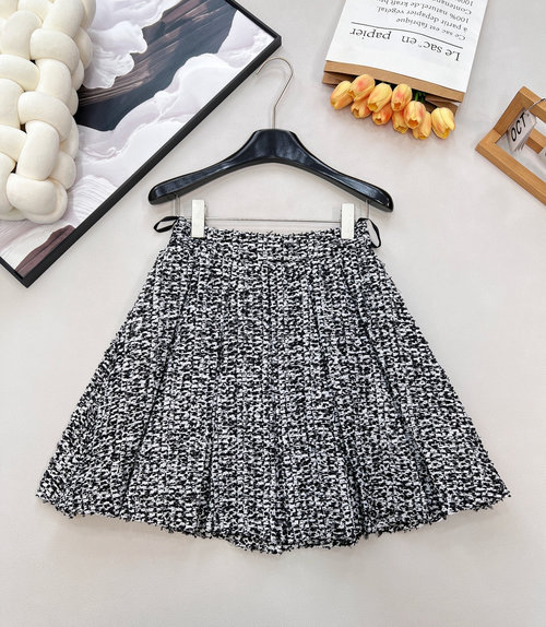 Balmain Black and White Knit Pleated Skirt with French Chic Details