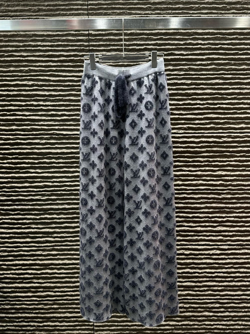 Louis Vuitton New Arrival: Mink Fur Thickened Full Letter Casual Trousers