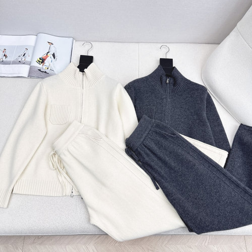 Brunello Cucinelli Bc Knit Suit: Wool Material, Simple and Charming