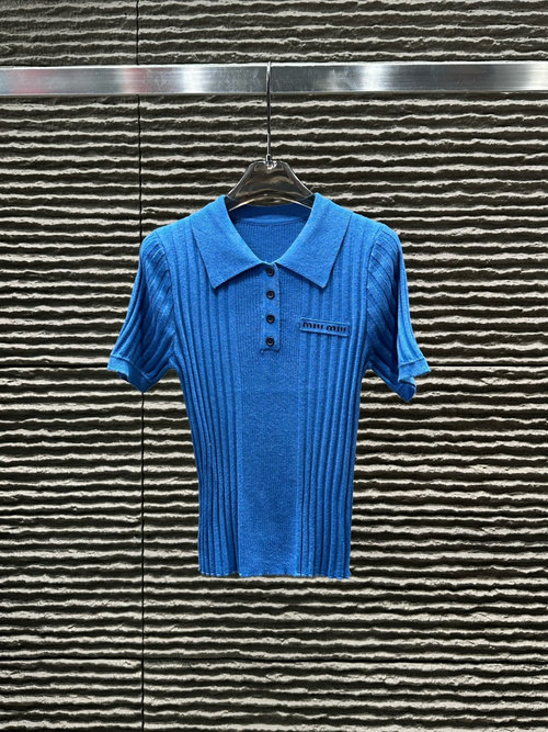 Miu Miu Knitted Short Sleeve with Collar for Early Spring