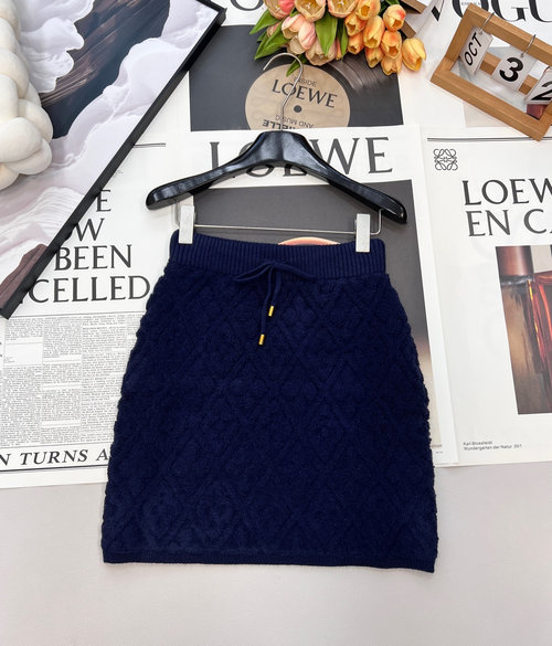 Louis Vuitton Elegant Two - Color Directional Jacquard Knit Skirt