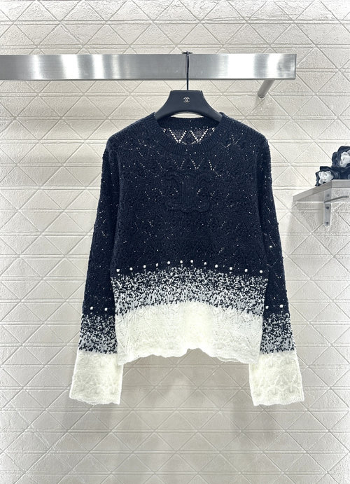 Celine Customized Woolen Gradient Sweater with Cut-out Pattern