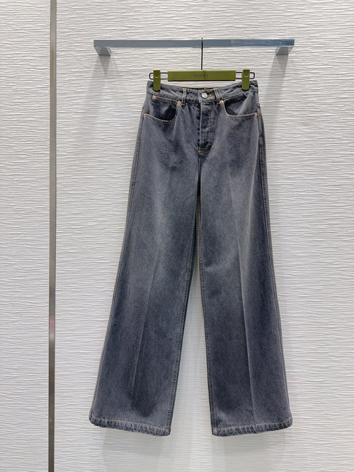 Gucci Custom Logo Outfit with Retro Style and Premium Texture