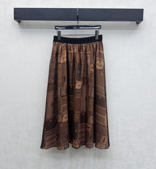 Louis Vuitton Mid-Length Skirt with Knitted Logo and Luxurious Silk Material