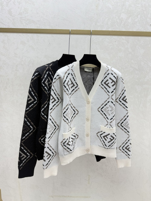 Fendi Color-Blocked Checked V-Neck Long Sleeve Knitted Cardigan in Black and White