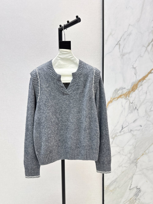 Hermes Exclusive Round-Collar Sweater, Cozy and Stylish