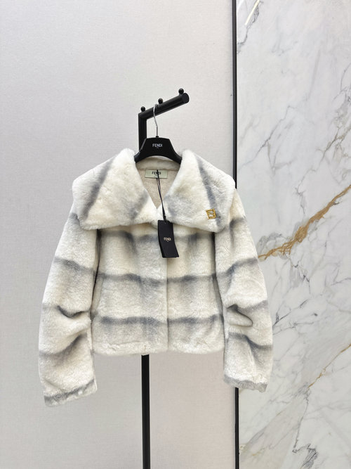 Fendi Eco-Friendly Fur-Like Short Coat, Suitable for Photography