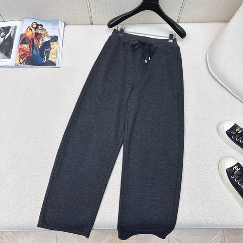 Max Mara Stylish Minimalist Elastic Waist Trousers