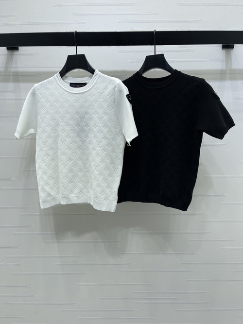 Louis Vuitton Logo Jacquard Knit Short Sleeve, Soft and Elegant