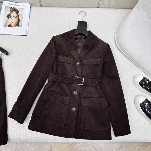 Brunello Cucinelli Classic Corduroy Coat with Flap Collar and Practical Pockets for Slim Fit