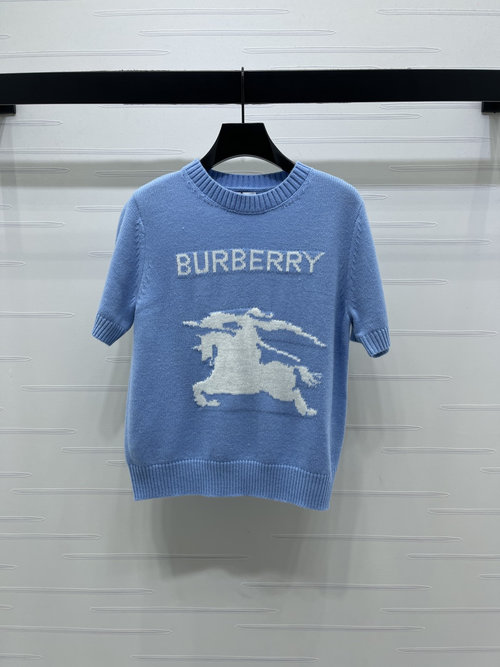 Burberry Luxurious War Horse Jacquard Round-neck Knit Short Sleeve, Soft and Fitted