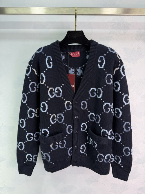 Gucci GG Pattern Wool V-Neck Buttoned Cardigan with Two Pockets