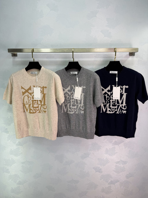 Max Mara Casual Short Sleeve Knit with Subtle Brand Lettering