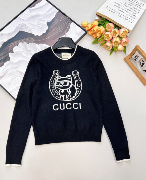 Gucci Zodiac-themed Round-neck Knit Top with Fun Patterns