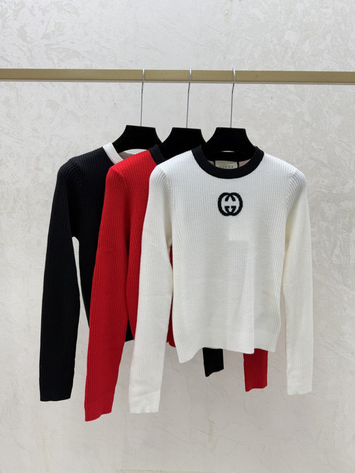 Gucci Contrast Color Letter Jacquard Round Neck Knit Long Sleeve in White, Khaki, Red