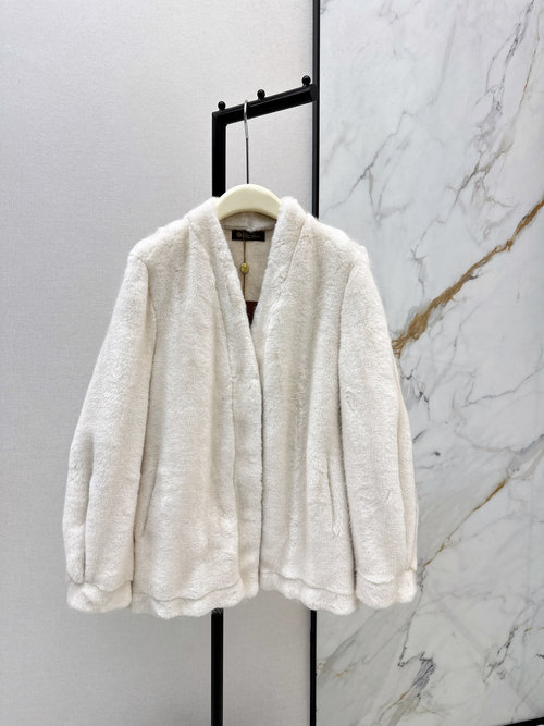 Loro Piana Fuzzy Faux Fur Coat, Warm & Stylish, Loose Fit