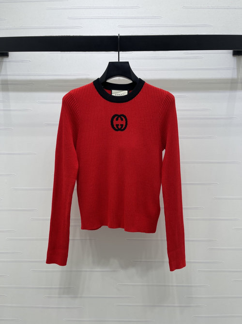 Gucci Color-Blocked Round Neck Knitted Long Sleeve Top with Logo