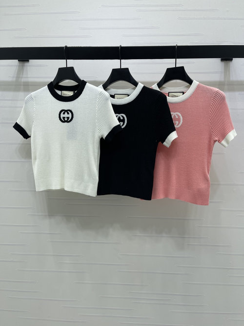 Gucci Luxury Knitted Short Sleeve with Contrast Collar & Logo