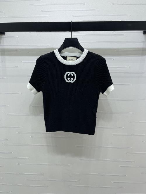 Gucci Luxury Knitted Short Sleeve with Contrast Collar & Logo