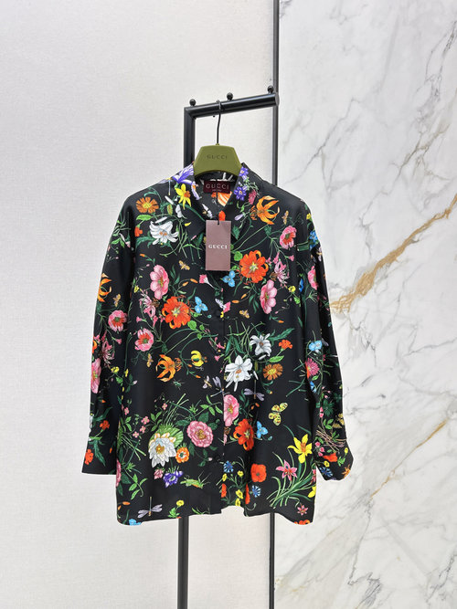 Gucci Elegant GG Floral Silk Shirt with Slimming