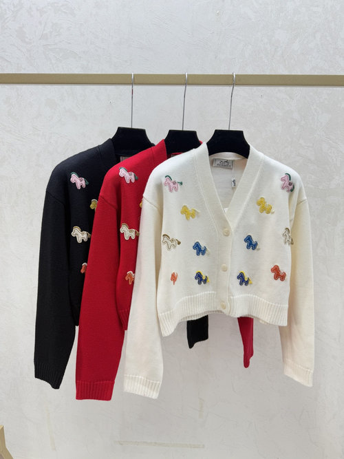 Hermes Contrast Color V-Neck Knitted Long Sleeve Cardigan in White, Red & Black