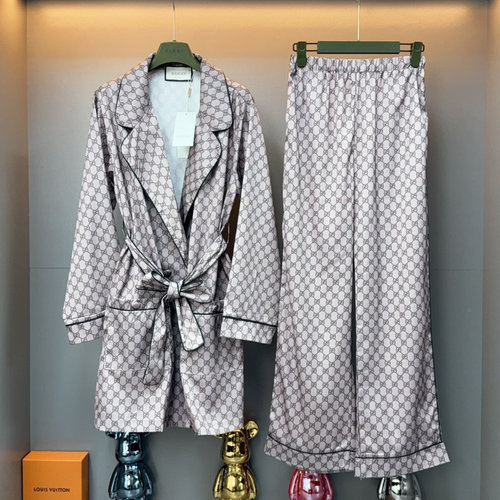 Gucci Silk Pajama Set: Comfort Meets Timeless Elegance