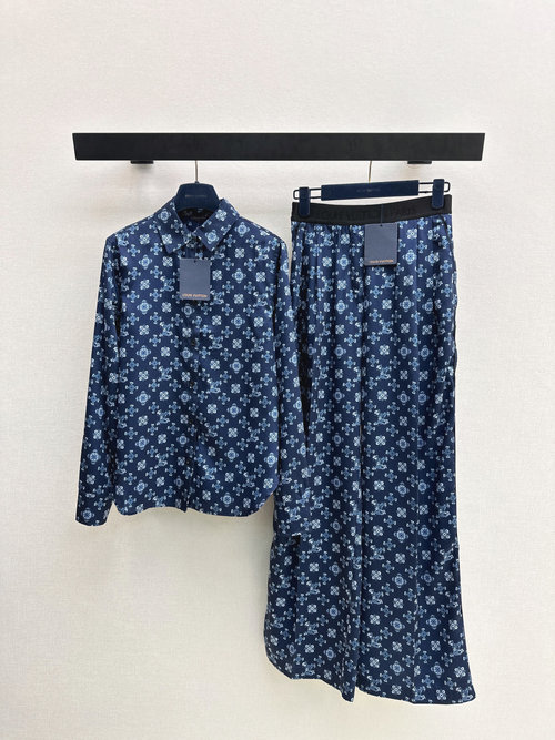 Louis Vuitton Retro Patterned Collared Shirt for Various Occasions