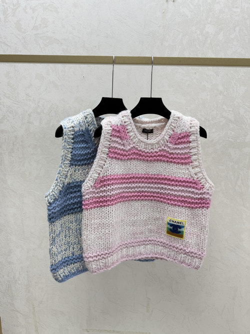 Chanel Pink and Blue Contrast-Stripe Hollow Round-Neck Knitted Vest
