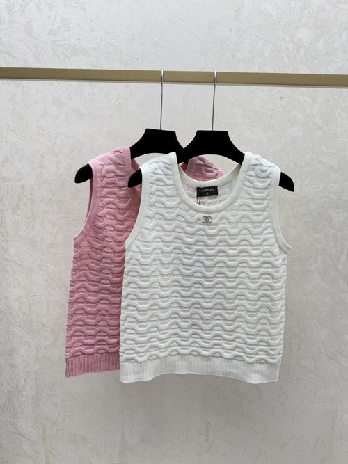 Chanel White and Pink Solid-Color Simple Round-Neck Knitted Vest