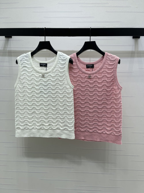 Chanel Round Neck Knit Vest with Diamond-Embedded Double C Logo