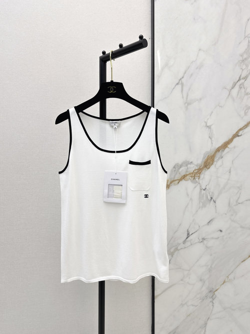 Chanel Chic Handmade White Moonlight Knit U-Neck Vest