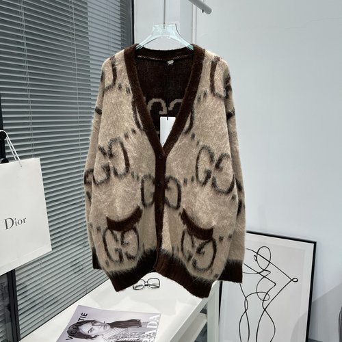 Gucci GG Letter Cardigan with Customized Logo Buttons