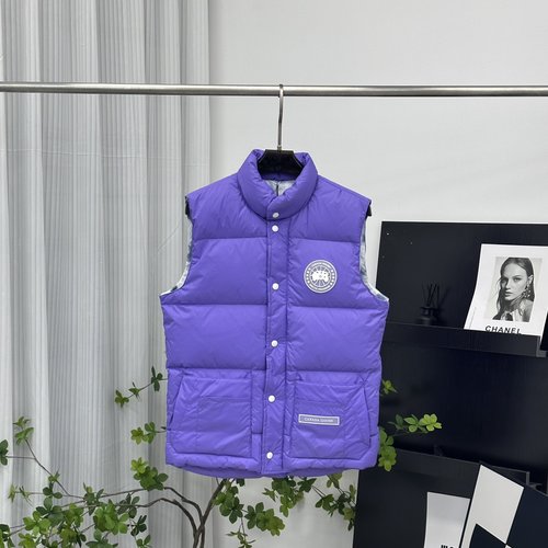Canada Goose White Label Glacier Down Vest in Elegant Purple