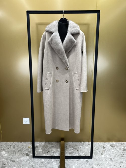 Max Mara Oat - colored, Double - Row Buttoned Mink - Collared Cashmere Coat