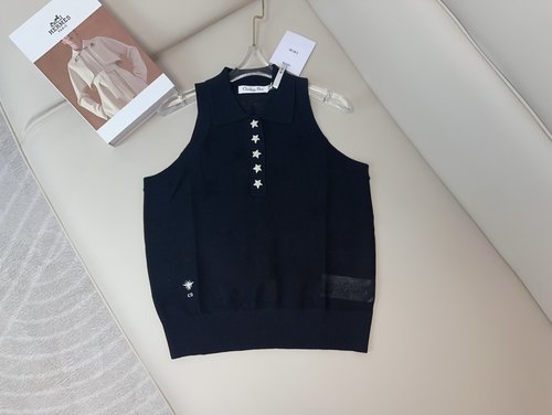 Dior Ultra-thin Tencel Sleeveless Top with Diamond Buttons and Five-star Jacquard