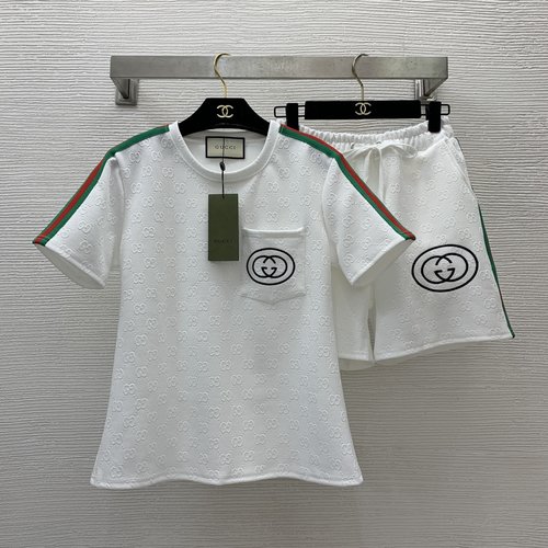 Gucci Fashionable Two-Piece Set with Embossed GG Webbing