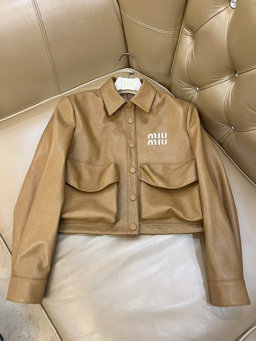 Miu Miu Classic Sweet-cool Style Leather Jacket, Versatile and Stylish